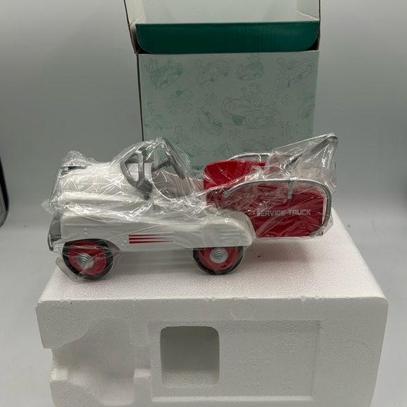 1996 Kiddie Car Classics, 1941 Junior Service Truck, Steelcraft by Murray. - Picture 3 of 12